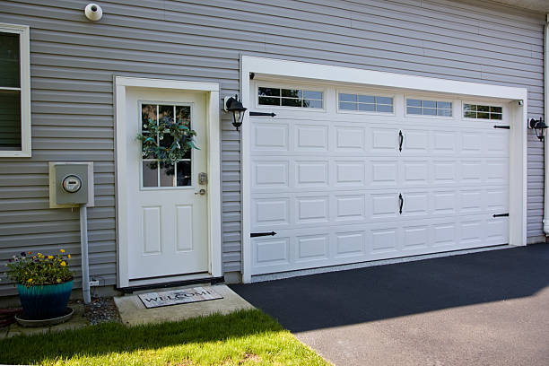 24/7 Emergency Garage Door Panel Replacement experts in Virginia, MN
